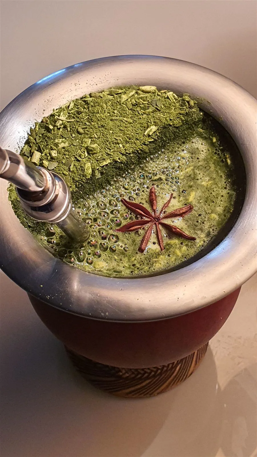 Svaigi pagatavota yerba mate kalabasā